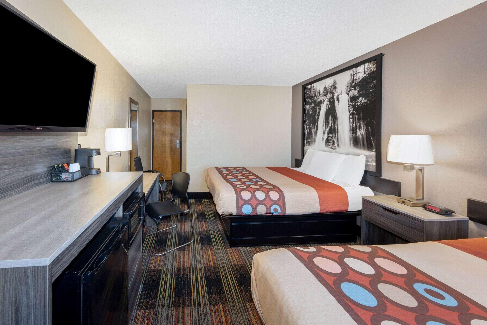 Super 8 By Wyndham Kansas City At Barry Road/Airport Bagian luar foto