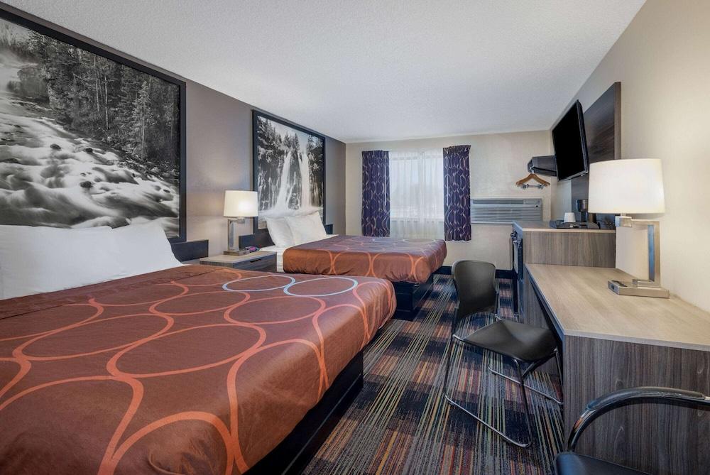 Super 8 By Wyndham Kansas City At Barry Road/Airport Bagian luar foto